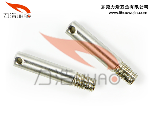 自动车床件加工时操作人员需要注意哪些安全事项？